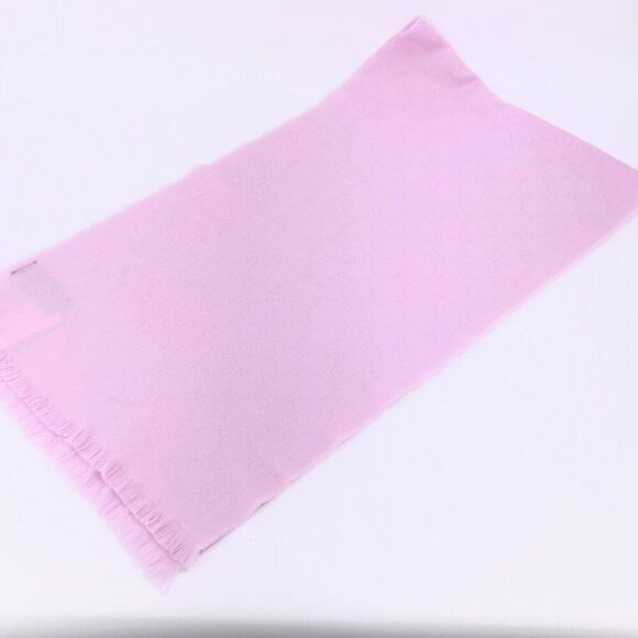 NWT GUCCI Baby Pink Wool GG Logo Scarf with Box Giftable! - Picture 5 of 11